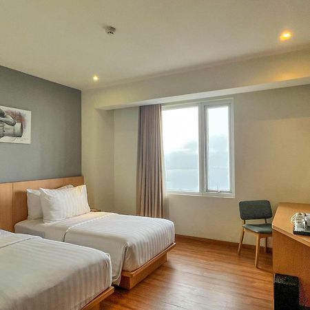 Hotel Santika Premiere Ambon Extérieur photo