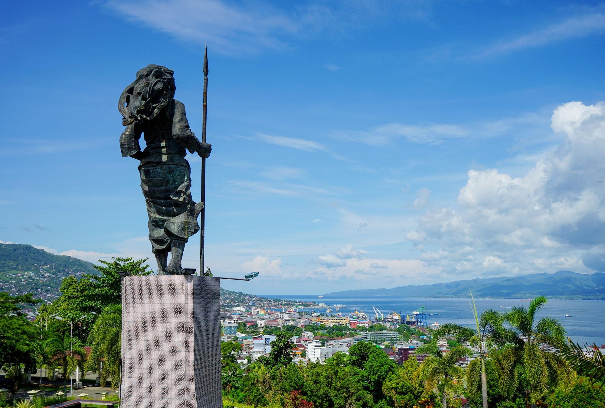 Hotel Santika Premiere Ambon Extérieur photo